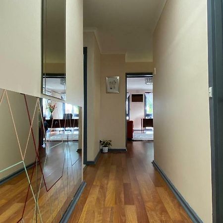 Villa Entire Hume House Melbourne City Exterior foto